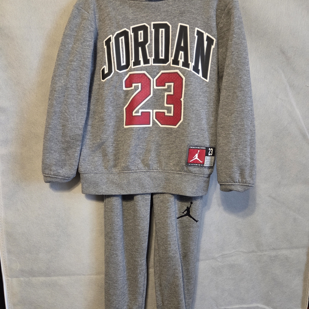 Jordan Gray Sweatshirt and Pants Set